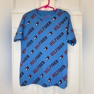 NWT Boy’s Tommy Hilfiger Blue Featuring All Over Logo Print Size 6